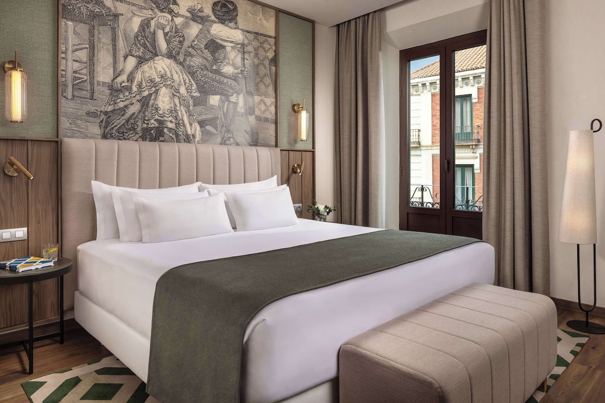 minibar, in-room safe, desk, blackout curtains