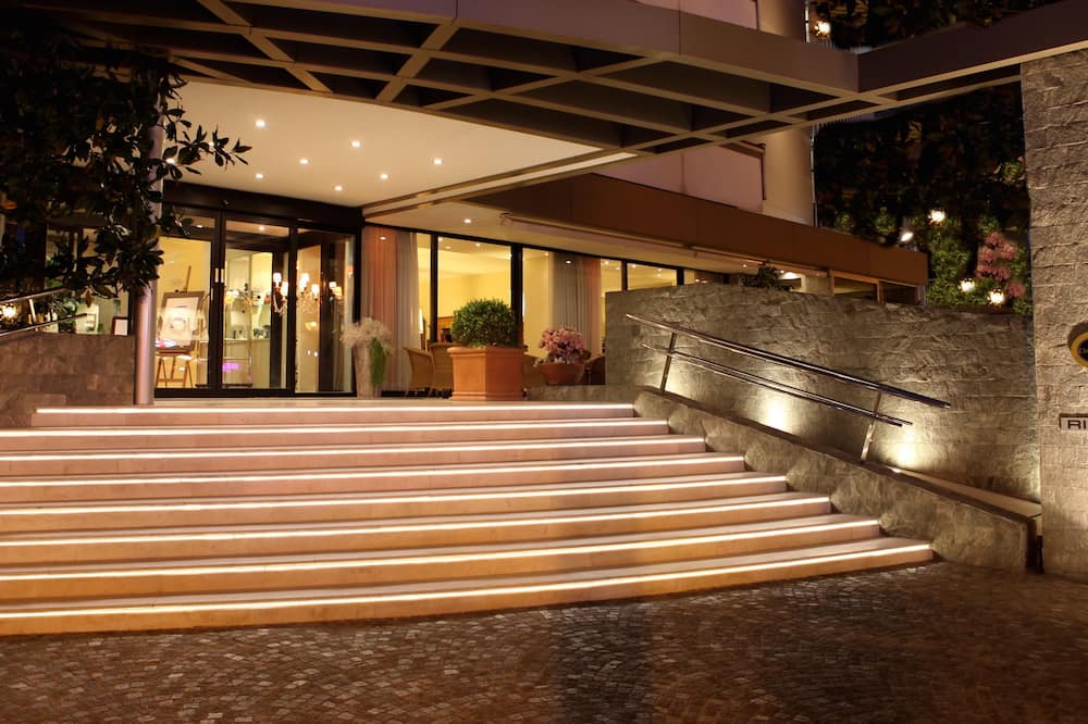 National Hotel