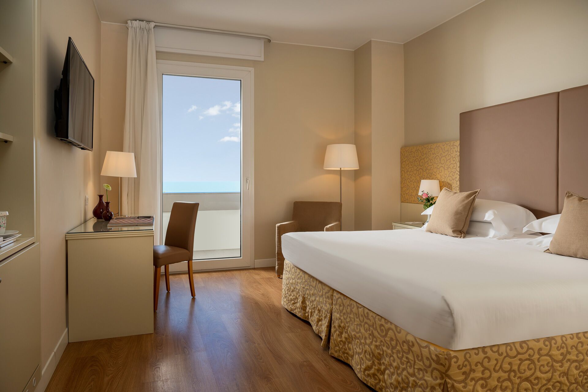 Literie de qualité supérieure, couette en duvet d'oie, minibar