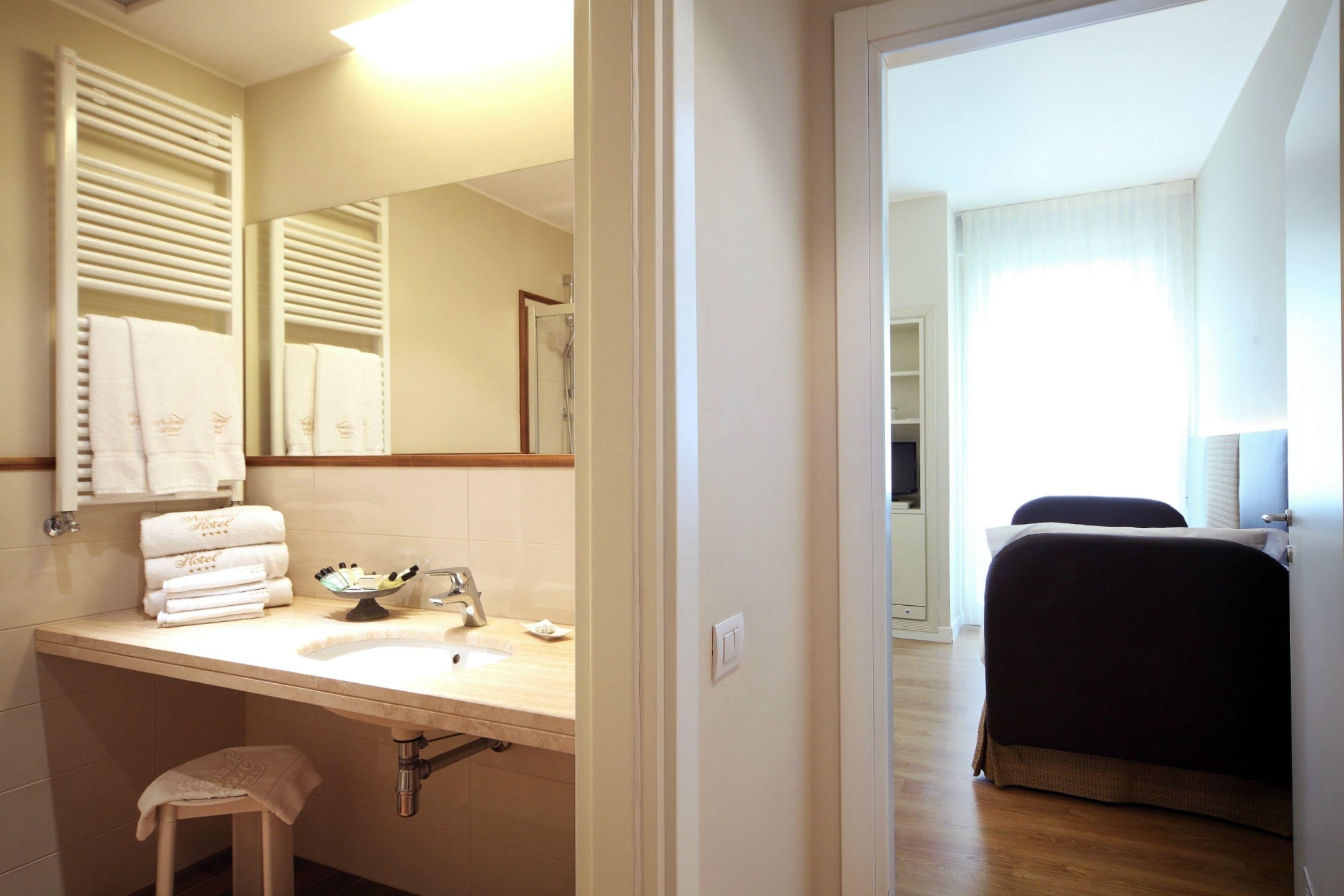 shower, free toiletries, hair dryer, bidet