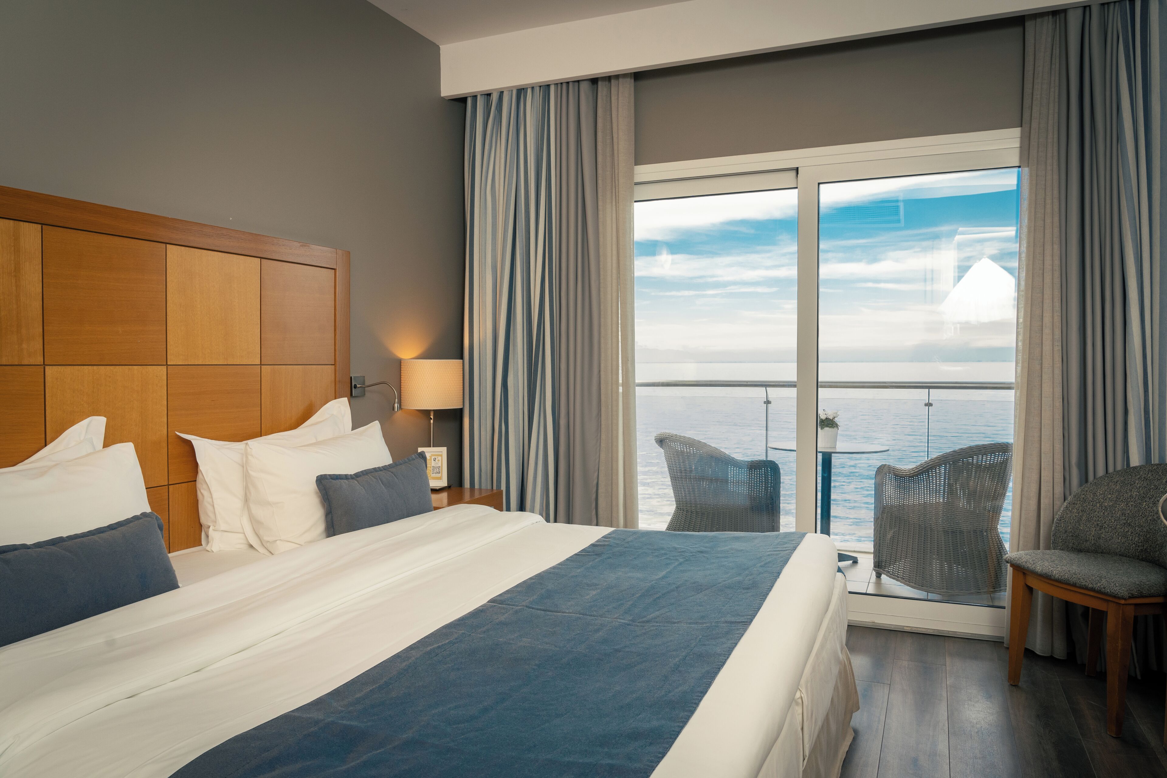 Nereid COCO-MAT Room Front Sea View | Minibar, coffres-forts dans les chambres, bureau, rideaux occultants