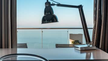 Seagull COCO-MAT Suite Panoramic Sea View | Minibar, pengeskab på værelset, skrivebord, mørklægningsgardiner