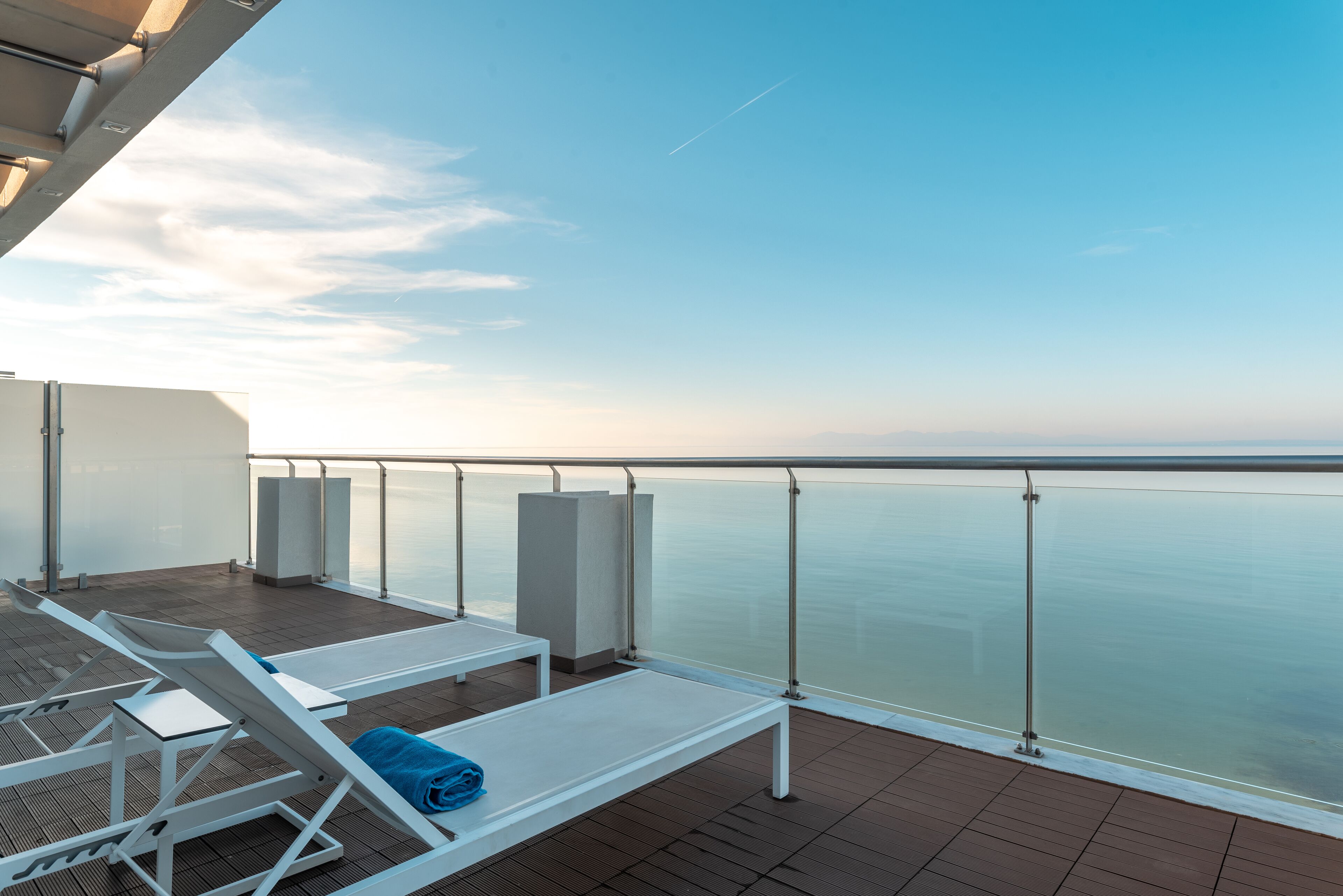 Aeolus COCO-MAT Suite Panoramic Sea View