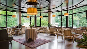 Bar (in der Unterkunft)