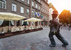 Vista frontal de la propiedad