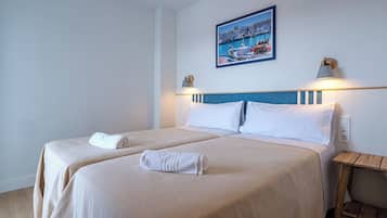 بديكورات فريدة لكل غرفة وطراز فريد لكل وحدة وستائر تعتيم