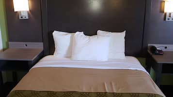 Standard Room, 1 Queen Bed, Smoking
