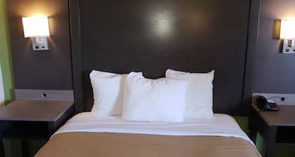 Econo Lodge Elizabeth City