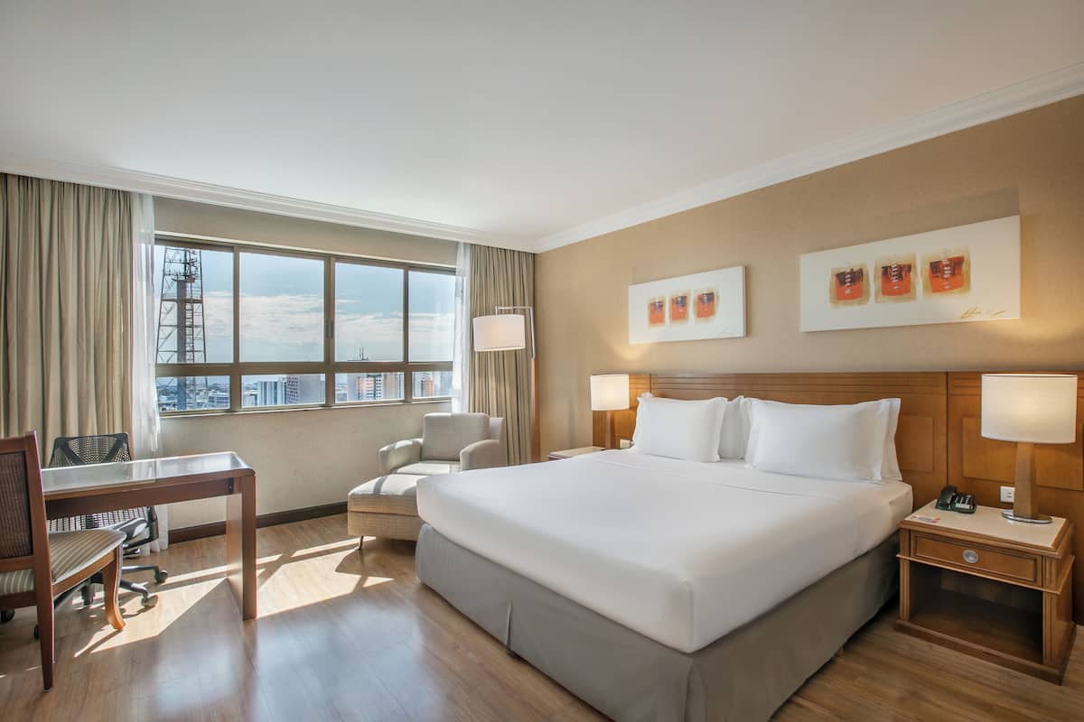 1 bedroom, hypo-allergenic bedding, minibar, in-room safe