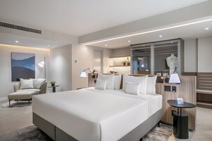 Grand Room (The Level Premium) | Hypo-allergenic bedding, minibar, in-room safe, individually decorated