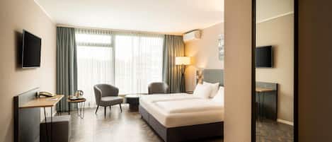 Habitación superior, 1 cama matrimonial | Ropa de cama hipoalergénica y caja de seguridad en la habitación