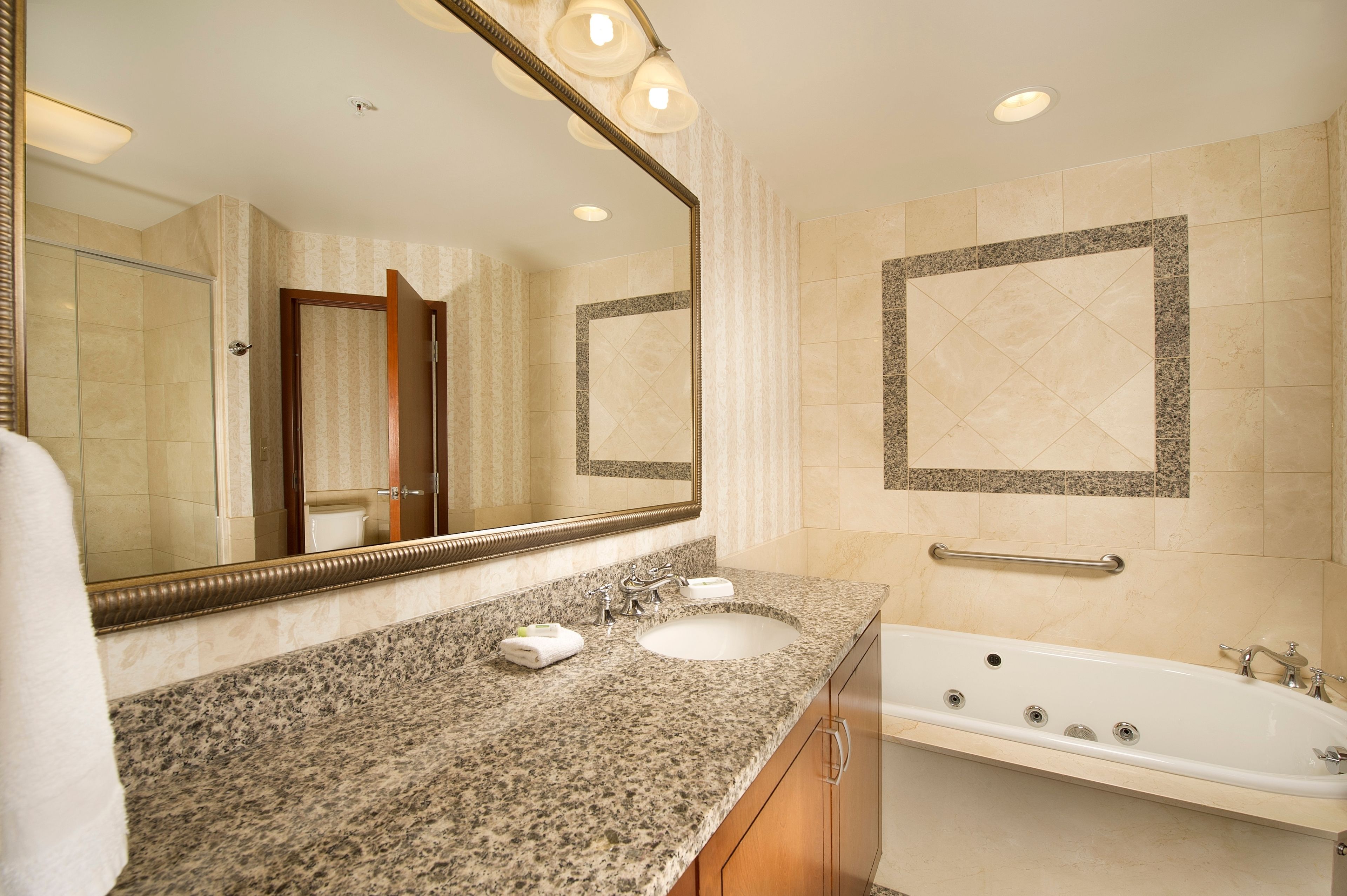 combined shower/bathtub, free toiletries, hair dryer, towels