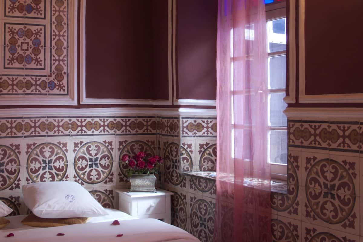 Comfort Double or Twin Room, Ensuite (1ér étage ) | Meja, kalis bunyi, Wi-fi percuma, cadar katil 