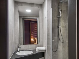 Doppia Premium | Bagno | Doccia, asciugacapelli, asciugamani, sapone
