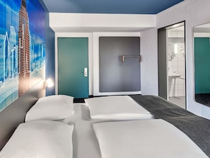 Desk, blackout curtains, soundproofing, free WiFi -  B&B HOTEL Frankfurt-Messe (Frankfurt)
