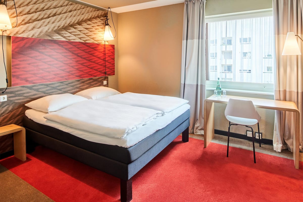 Habitación doble | 1 dormitorio, escritorio, cortinas opacas y sistema de insonorización