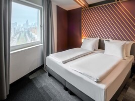 Premium Double Room | Desk, blackout drapes, soundproofing, free WiFi