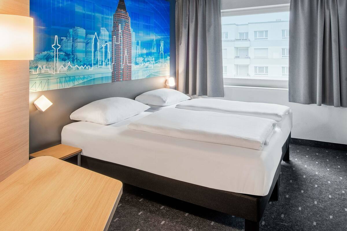 Kamar Twin | Meja kerja, tirai kedap cahaya, kedap suara, dan Wi-Fi gratis