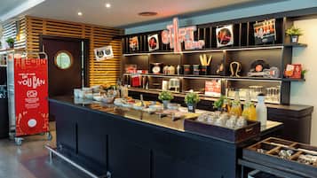 Daily buffet breakfast for a fee