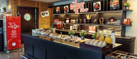 Desayuno buffet todos los días (con cargo)