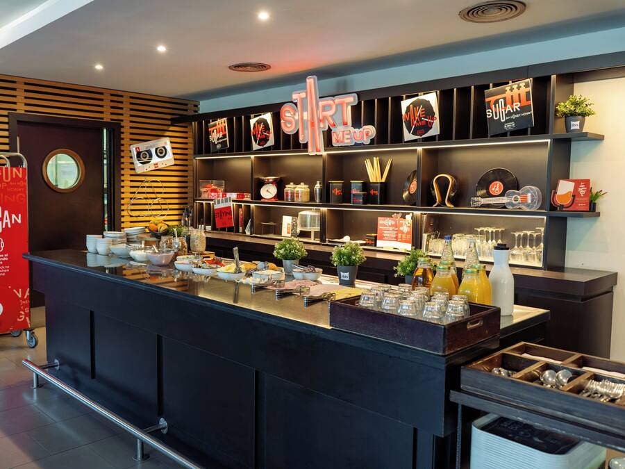 Desayuno buffet todos los días (con cargo)