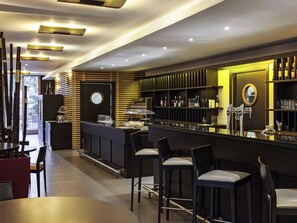 Bar (en el alojamiento)