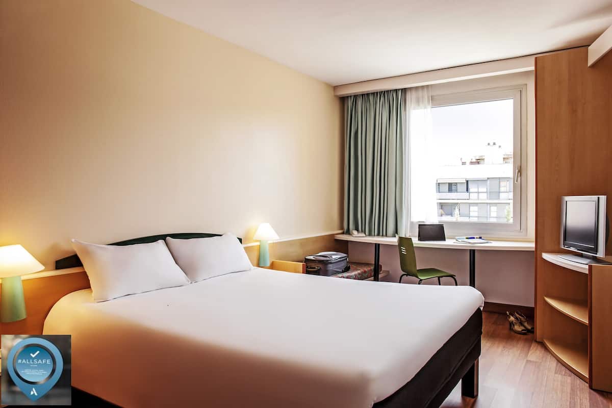 Standardzimmer, 1 Doppelbett | Daunenbettdecken, Schreibtisch, Verdunkelungsvorhänge