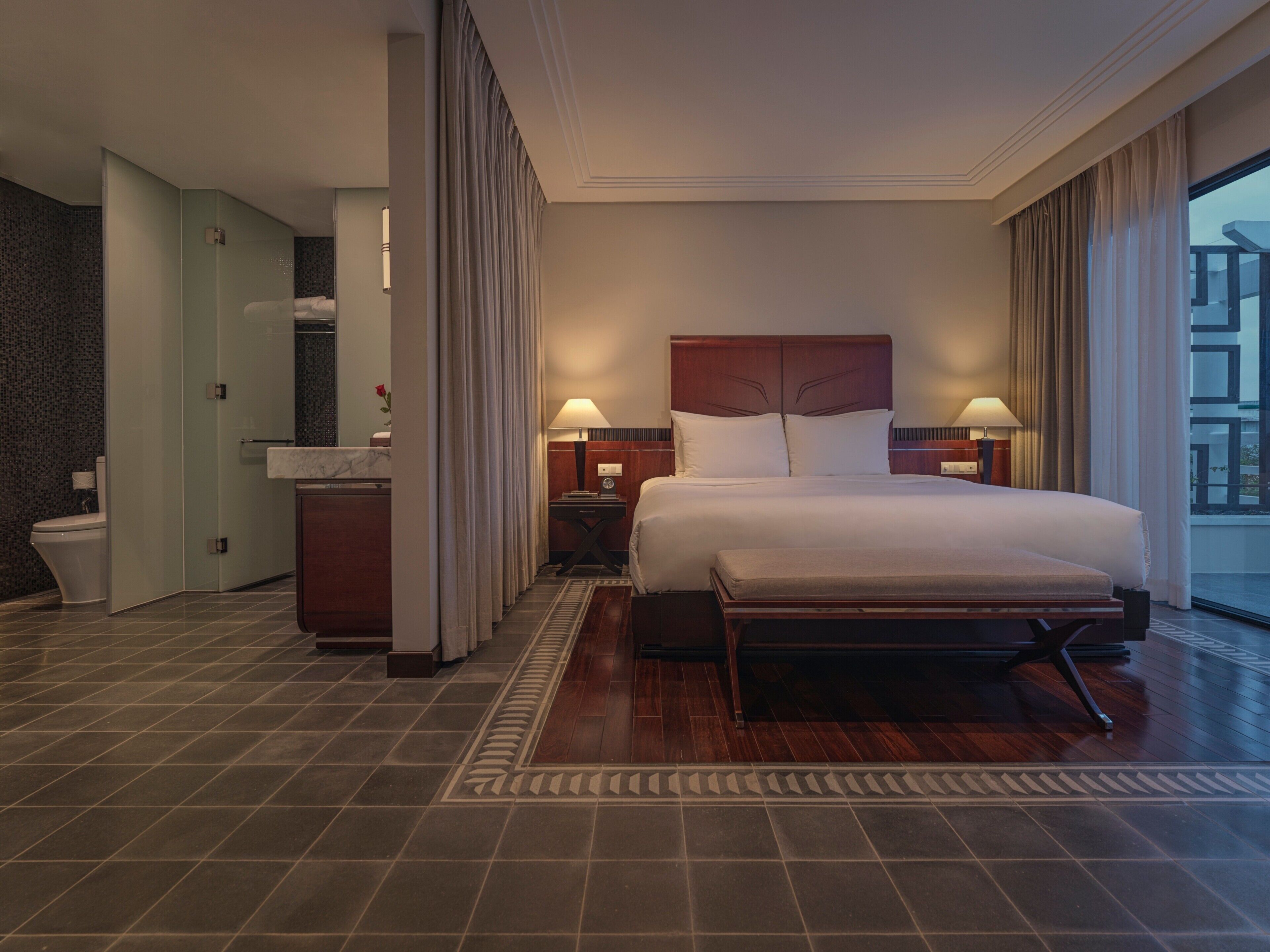Deluxe King Room, Garden View