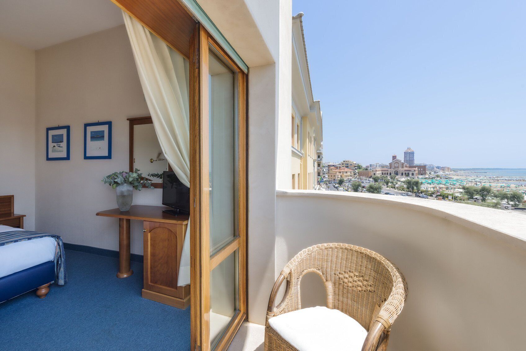 deluxe double room, sea view | balcony