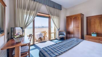 1 Schlafzimmer, Minibar, Zimmersafe, Schreibtisch