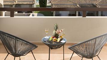 Suite, 1 Bedroom | Terrace/patio