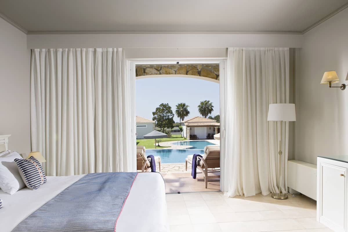 Premium bedding, Select Comfort beds, in-room safe, desk