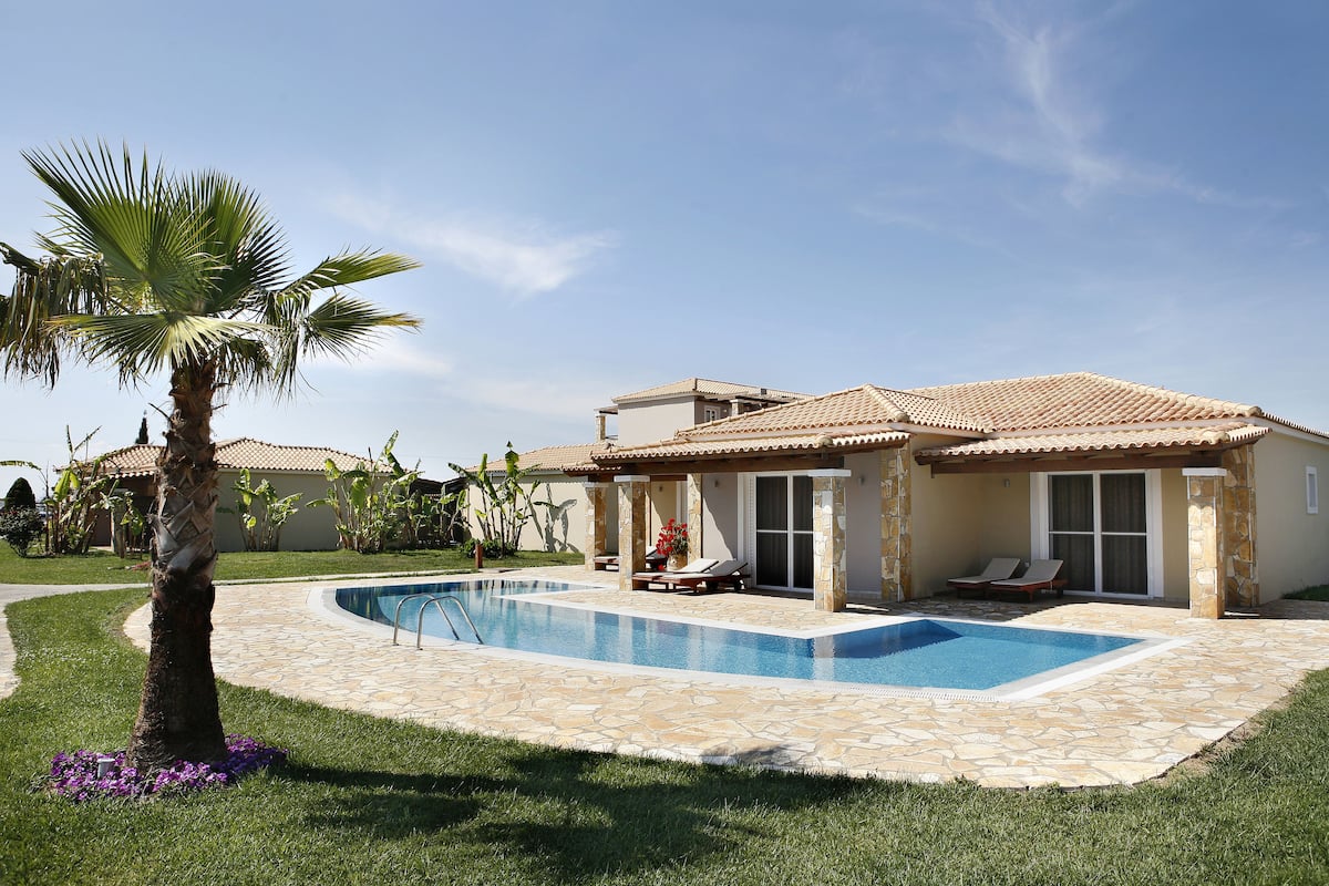 Family Bungalow, Pool Access