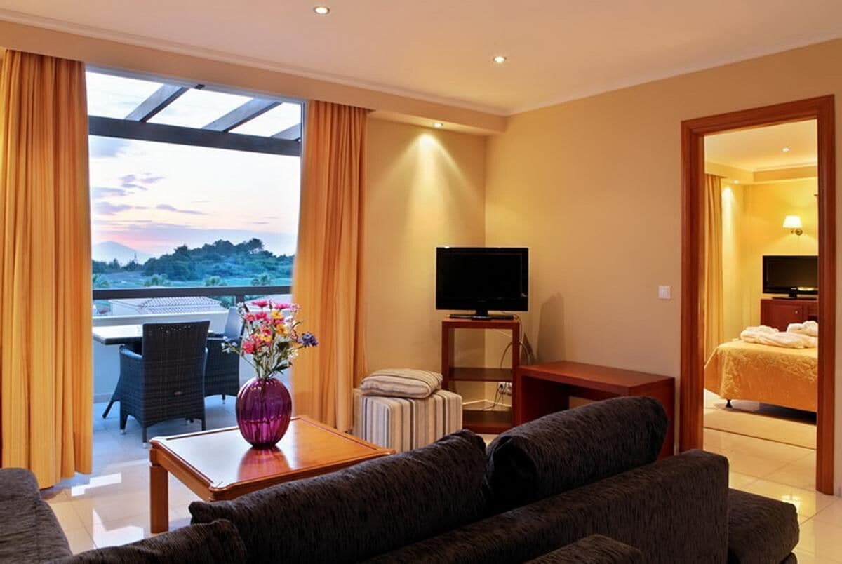 Living room | 27-inch LCD TV with satellite channels, TV