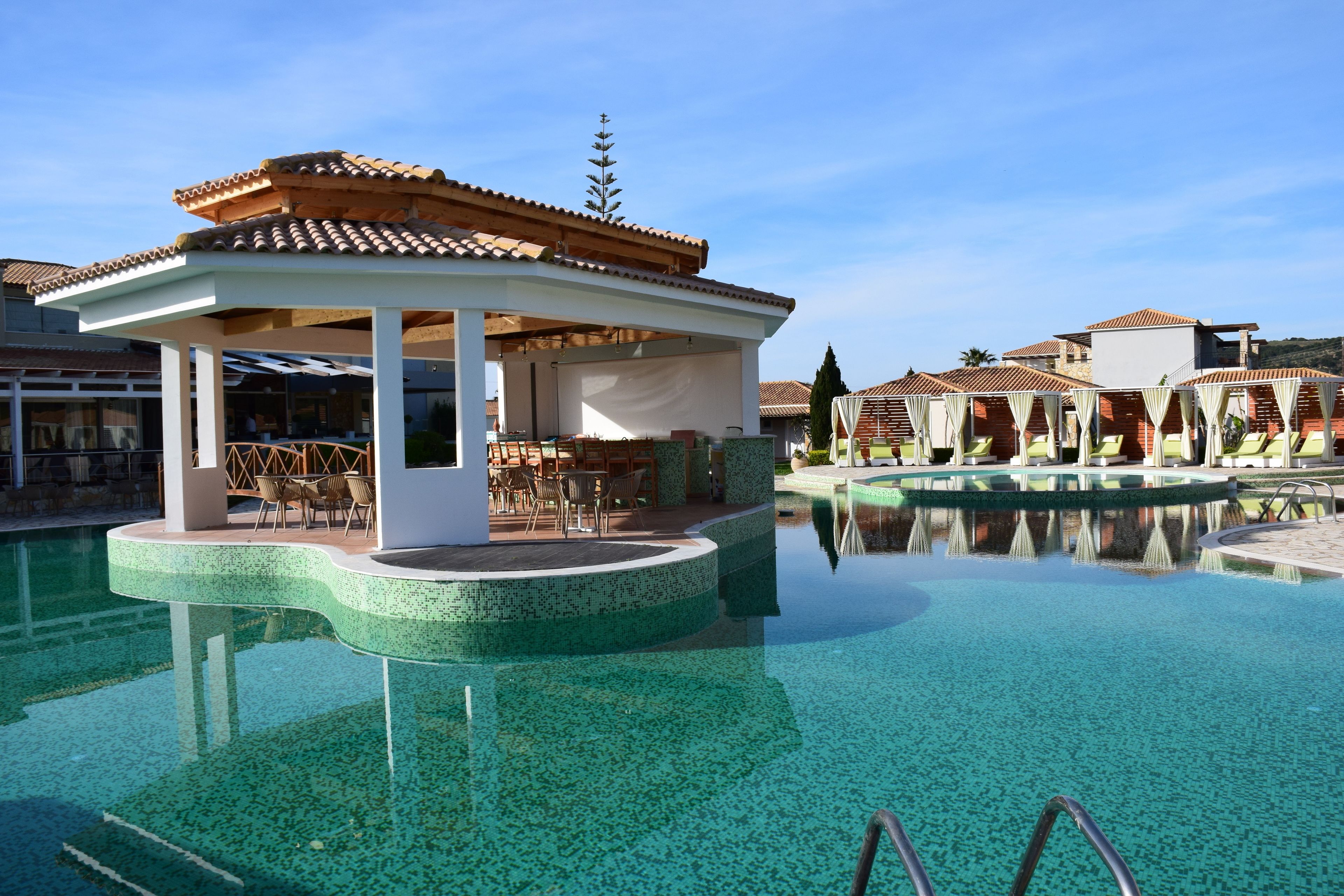 Kolam renang outdoor