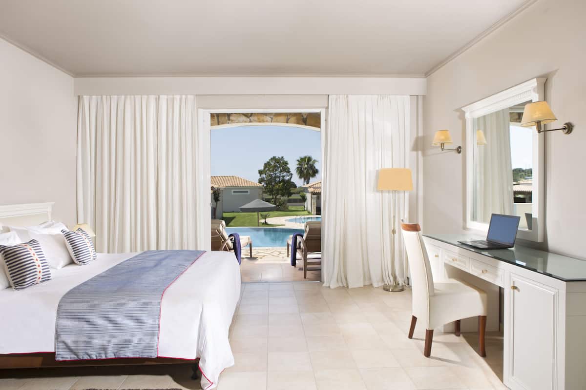 Deluxe Bungalow, Pool Access