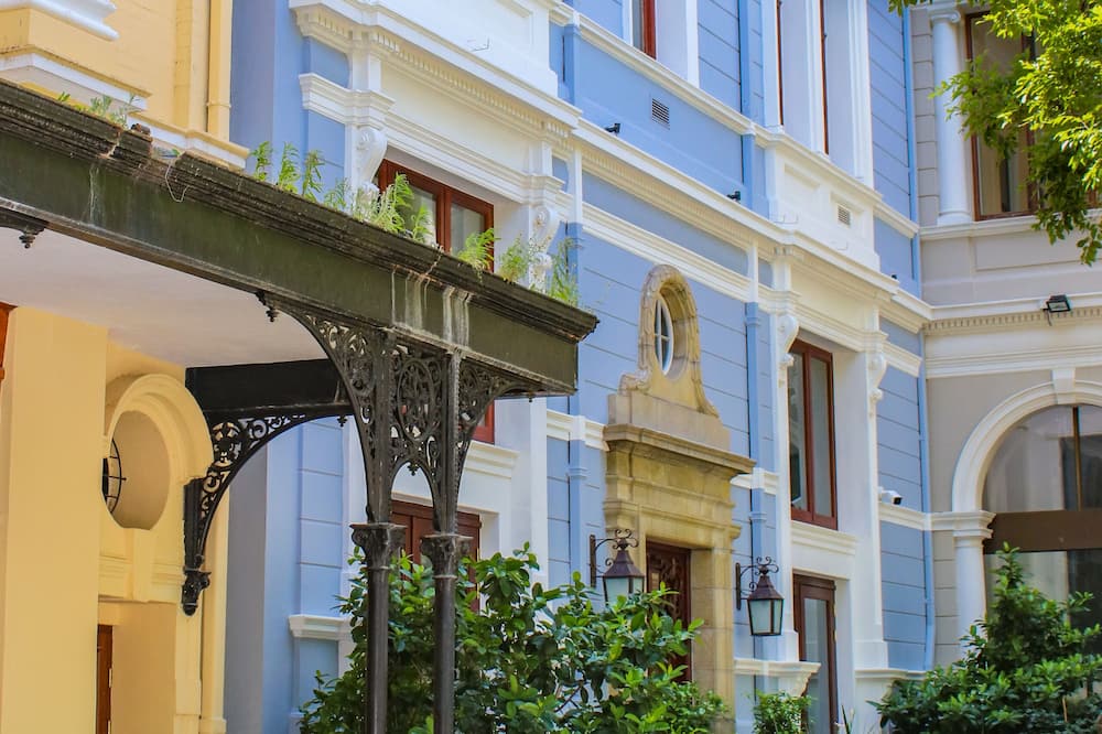 Cape Diamond Boutique Hotel
