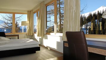 Villa (Guarda) | Hypo-allergenic bedding, in-room safe, individually decorated