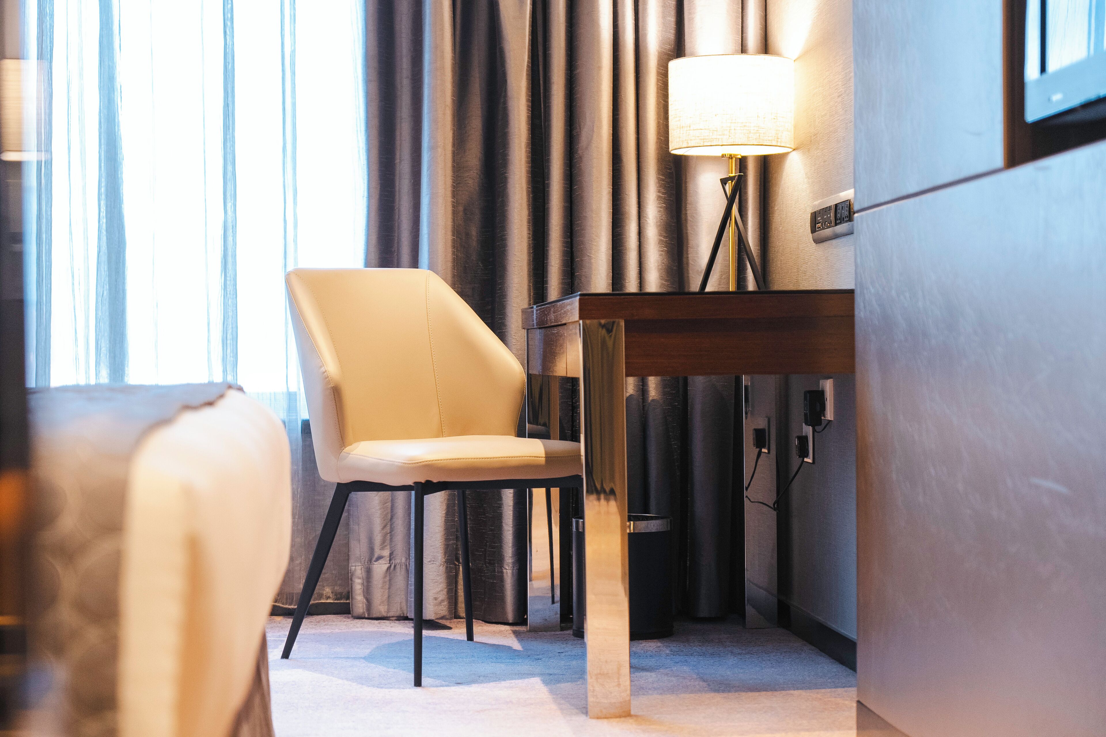 executive studio room | minibar, in-room safe, individually furnished, desk