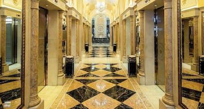 Grand Emperor Hotel