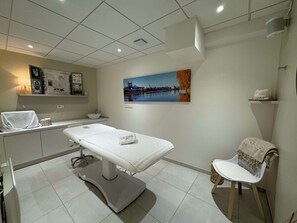 Couples treatment rooms, body treatments, aromatherapy - Hotel Kyriad Saumur (Saumur)