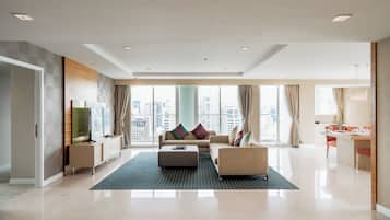 3 Bedroom Penthouse  | In-room safe, individually furnished, desk, laptop workspace