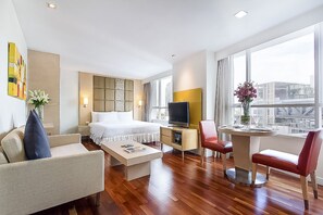 Studio | In-room safe, individually furnished, desk, laptop workspace - Urbana Langsuan Hotel (Bangkok)