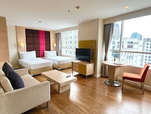 Deluxe Studio | In-room safe, individually furnished, desk, laptop workspace - Urbana Langsuan Hotel (Bangkok)