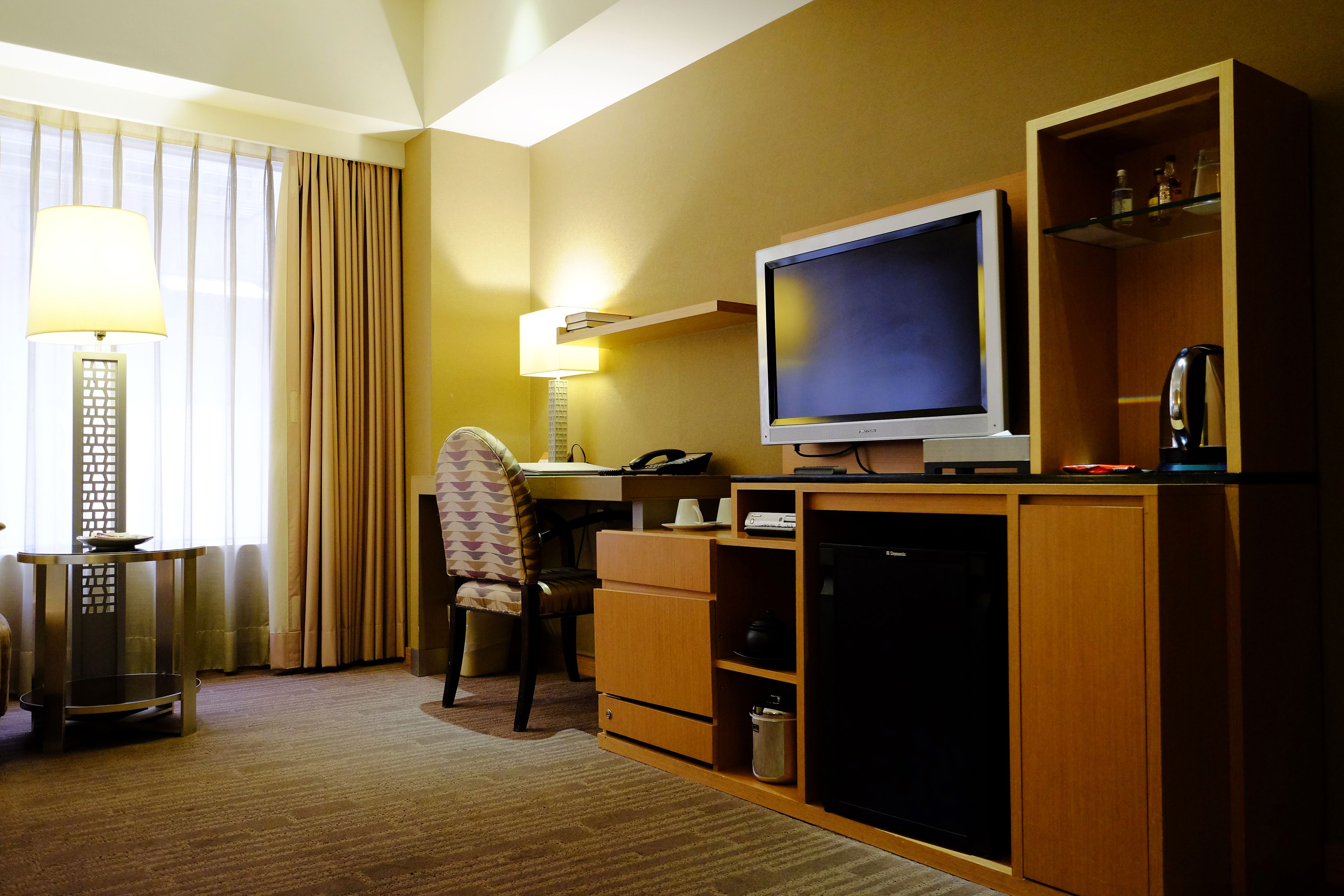 1 bedroom, down duvets, in-room safe, desk