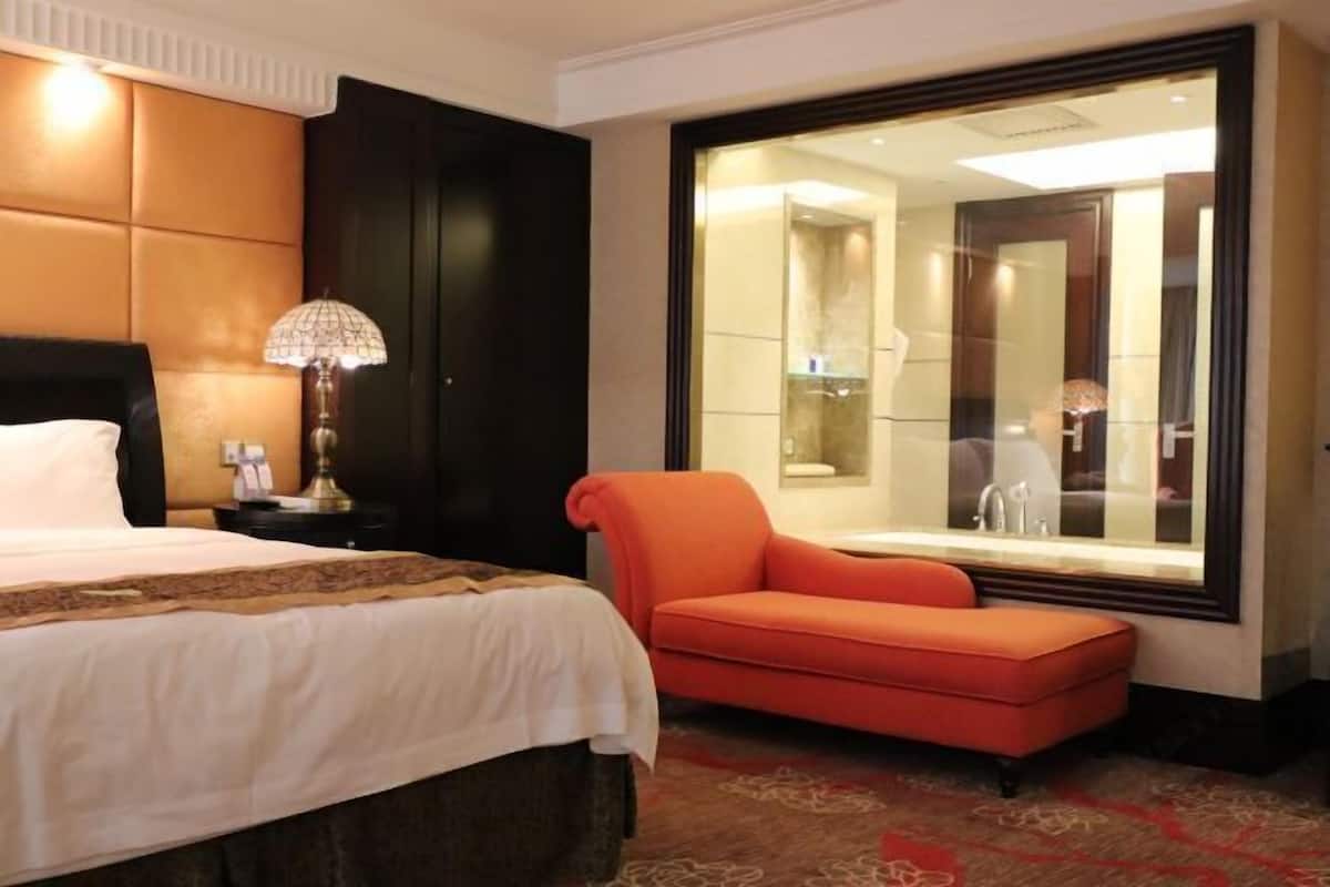 1 Schlafzimmer, Minibar, Zimmersafe, Schreibtisch