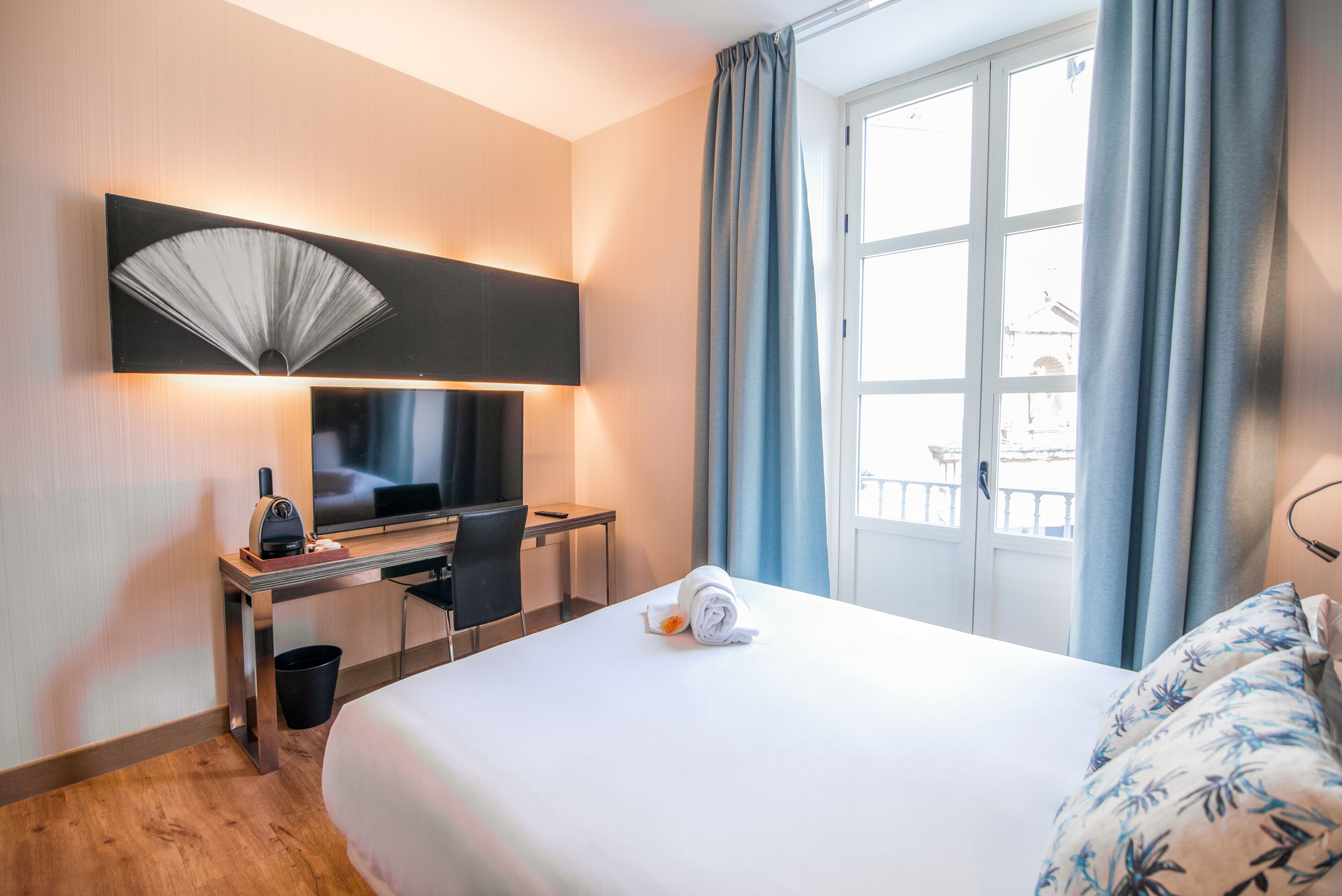 Minibar, in-room safe, desk, soundproofing