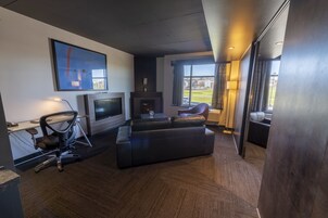 Ropa de cama de alta calidad y escritorio 