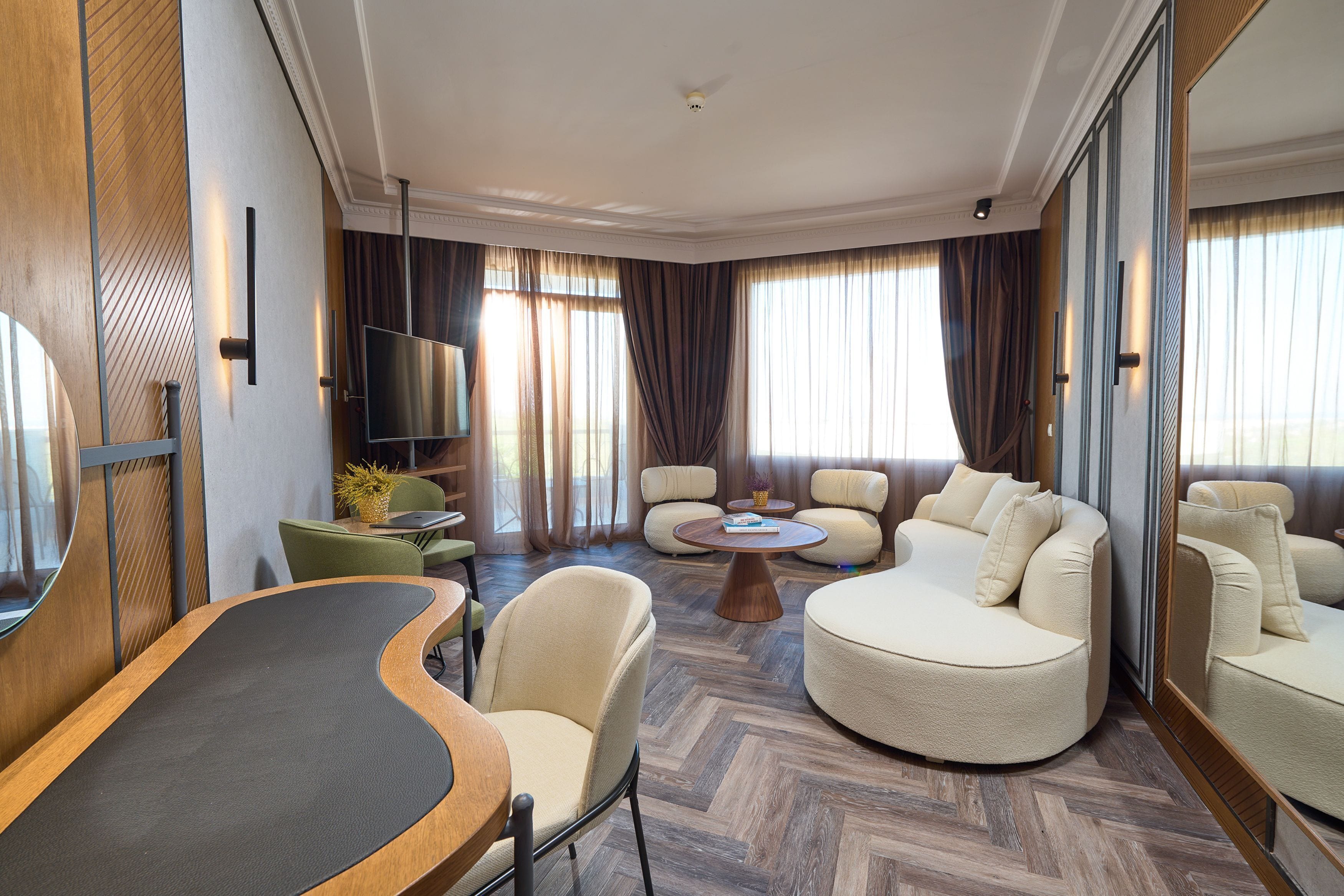 junior suite | living area | 32-inch lcd tv with satellite channels, tv