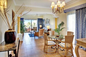 Articles gratuits dans le mini-bar, coffres-forts dans les chambres